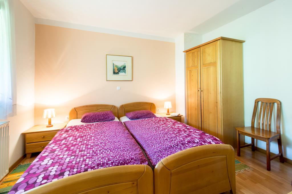 Apartments Jaka Dolenjske Toplice Eksteriør billede